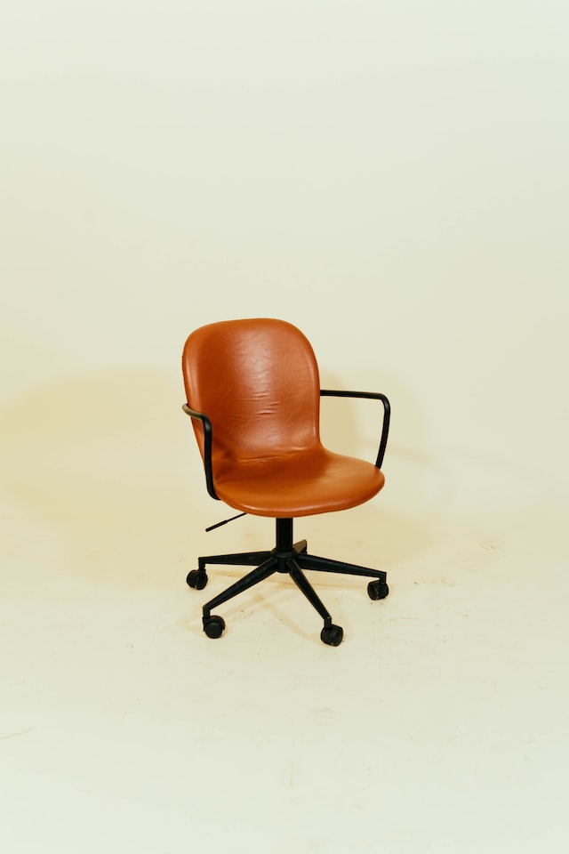 leather brown chair