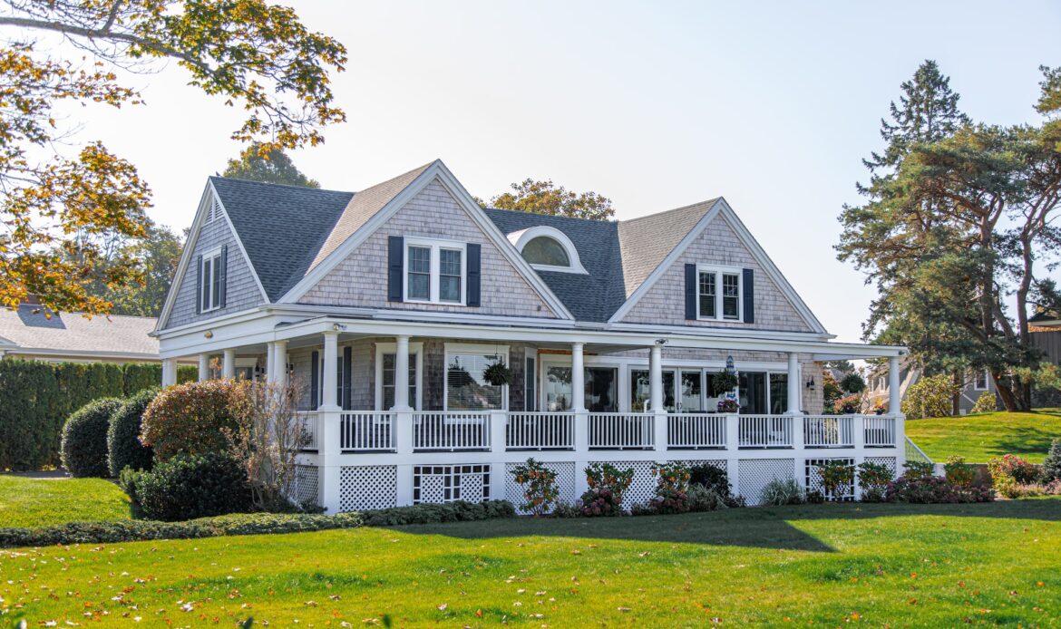 How to Modernize a Split Level Home Exterior