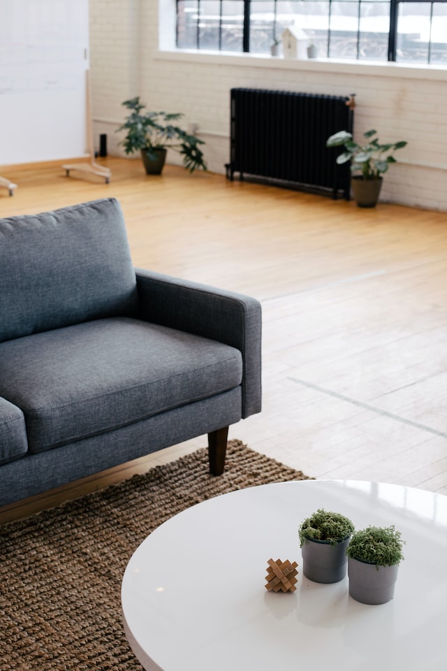 white round coffee table